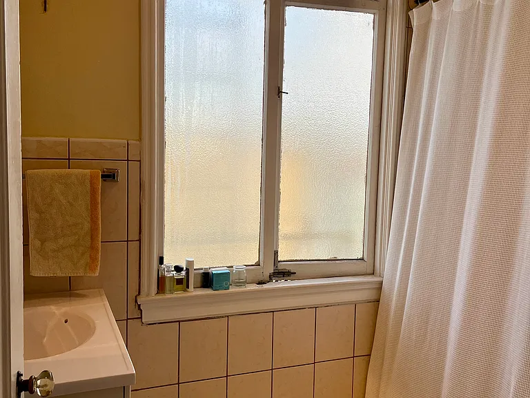 3555 Broderick St #303 — Photo 7