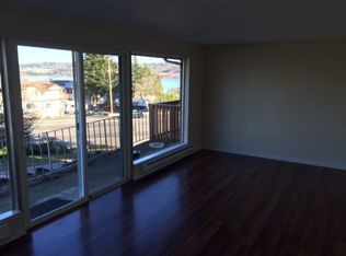 8711 S 114th St APT 5, Seattle, WA 98178