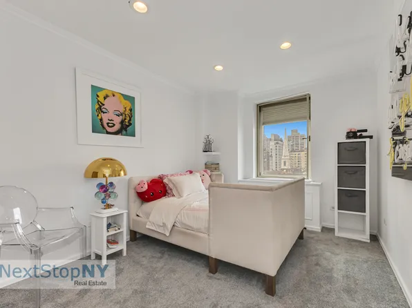 201 East 80th Street image 12 of 14