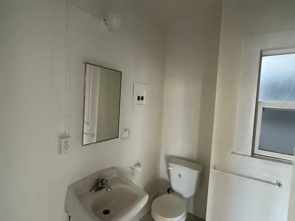 504 S Rampart Blvd #20