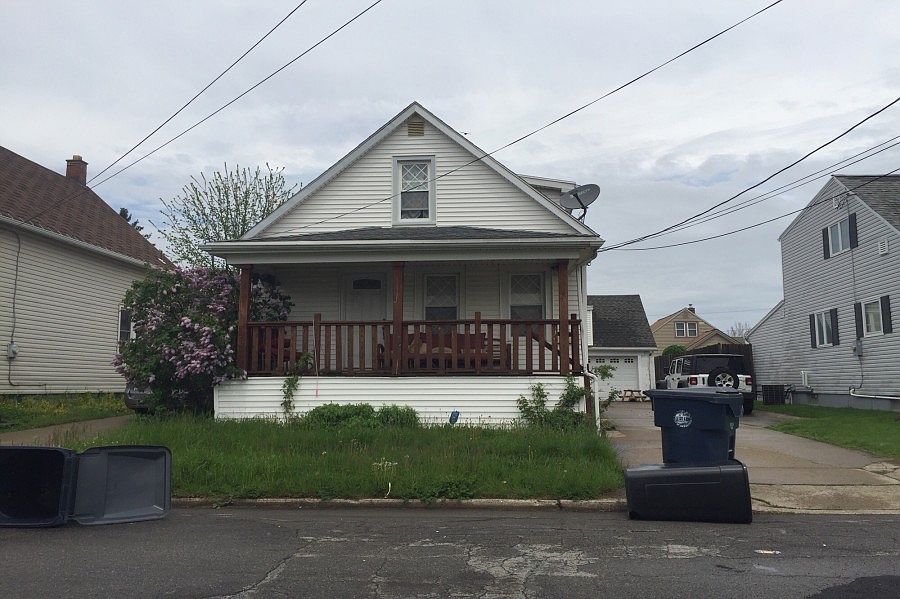 1st image of 42 Cleveland Ave