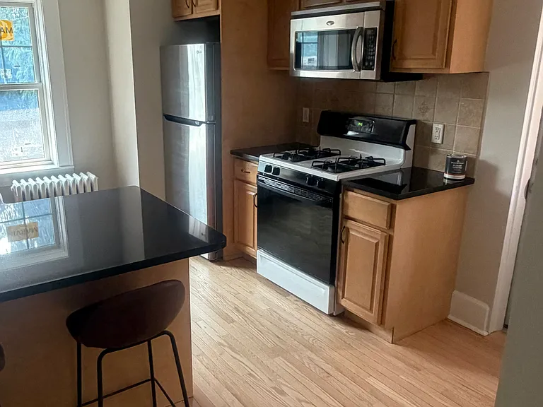 52 Columbia Ave — Photo 6