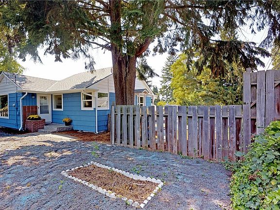 2nd image of 8804 Yakima Ave