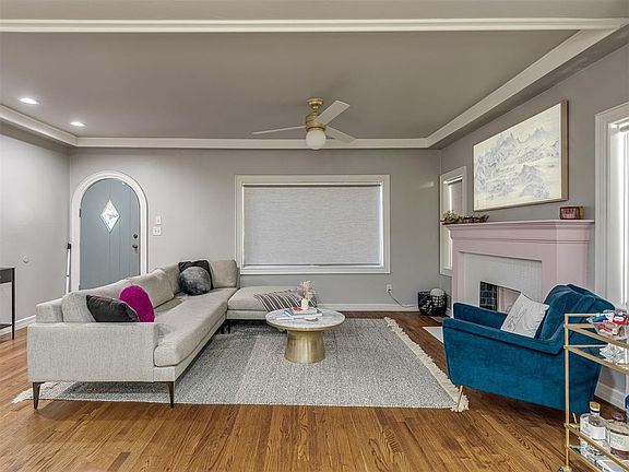 4th image of 1129 NW 44th St