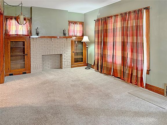 5th image of 231 E Meyer Ave