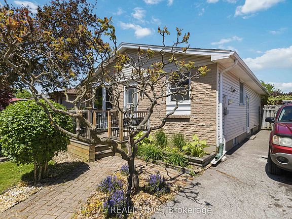 3rd image of 82 Muriel Cres