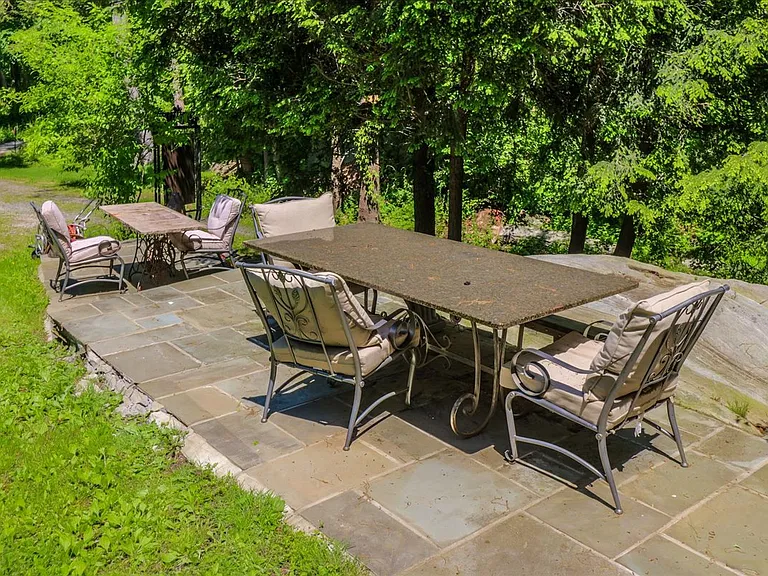 17 Hemlock Rdg — Photo 17