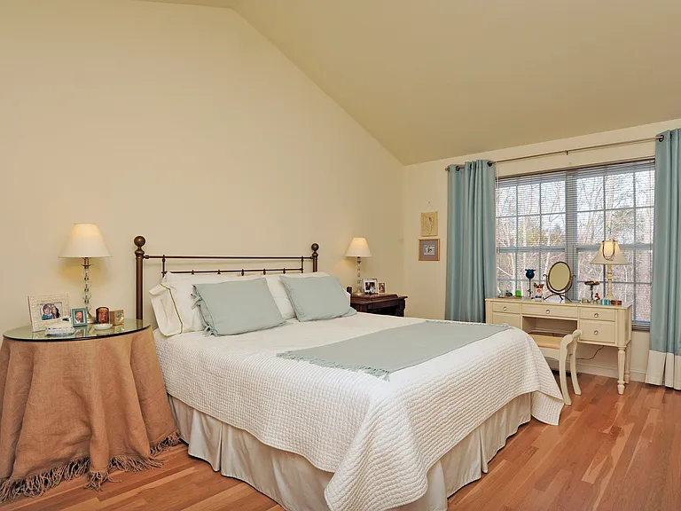 Julia Ct — Photo 8