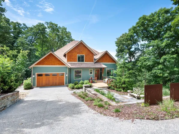 69 Rock Springs Rd, Fairview, NC 28730