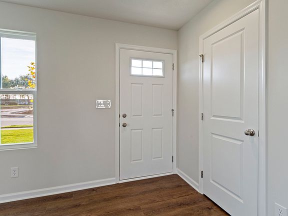 5th image of 1774 Cascades Dr