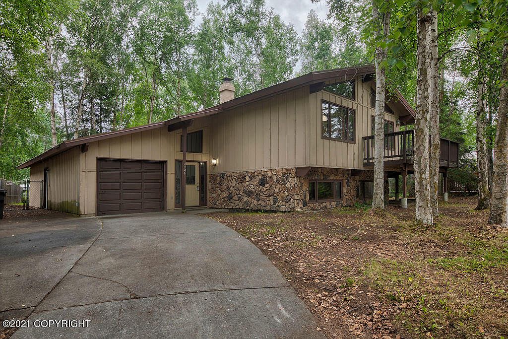 4946 Castle Ct Anchorage Ak 99508 Zillow