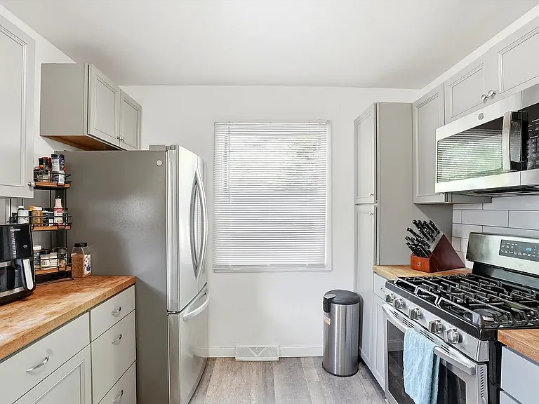 1281 Alton St — Photo 6