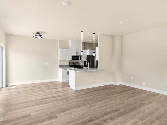 5th image of 3113 N Spiceland Ln