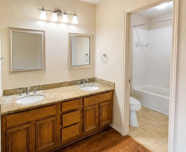 15343 Mondrian Dr — Photo 5