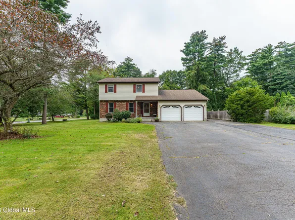 1 Cranberry Lane, Clifton Park, NY 12065