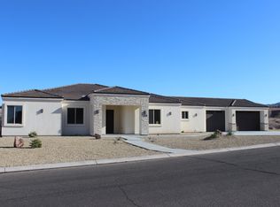 2905 Kolob Canyon Dr, Bullhead City, AZ 86429