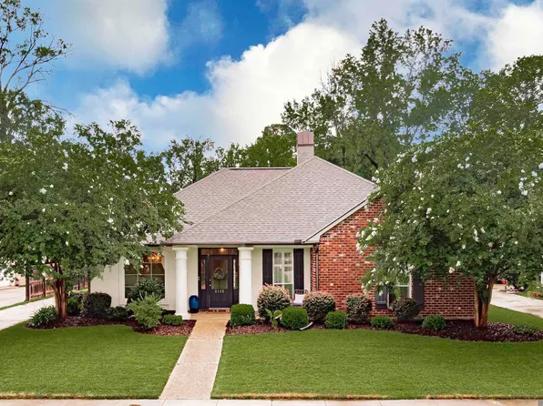 2112 Oakcliff Dr, Baton Rouge, LA 70810