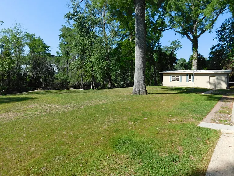 4925 Morton Rd — Photo 6