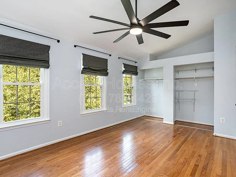 6107 Summer Park Ln — Photo 12