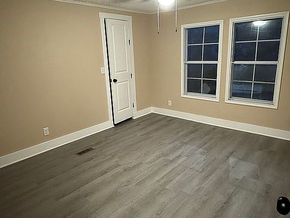 3rd image of 4011 Long Bow Ct NE