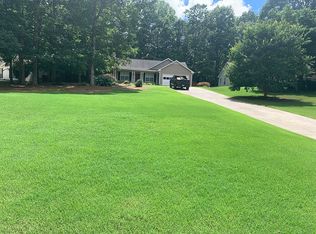 435 Briarwood Rd, Winder, GA 30680