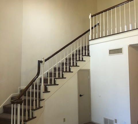 4th image of 2641 Lindenwood Dr