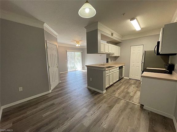 2nd image of 11511 Villa Grand APT 521