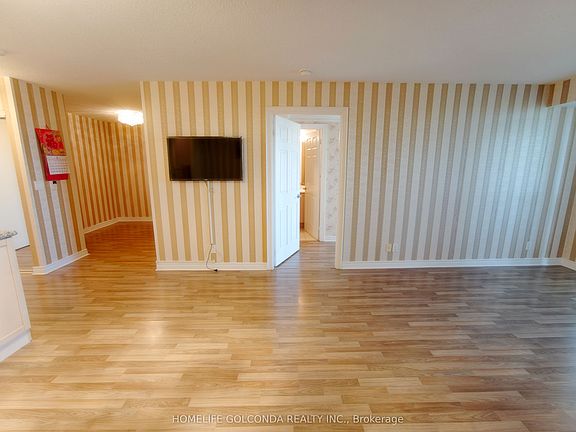 5th image of 33 Cox Blvd #720