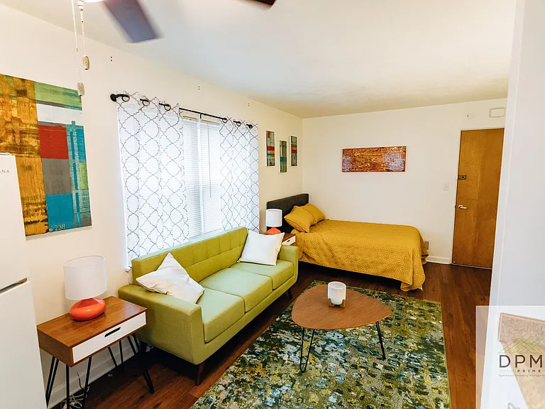 501 W Hillsdale — Photo 15
