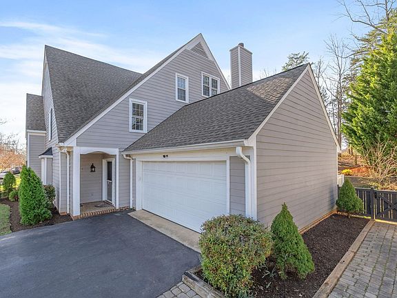 2nd image of 3396 Moubry Ln