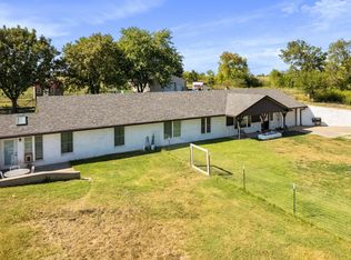 24315 S California Rd, Lyndon, KS 66451