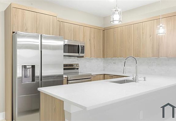 5th image of 4702 22nd St SW #4702