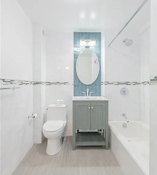 135 E 54th St #12G — Photo 9