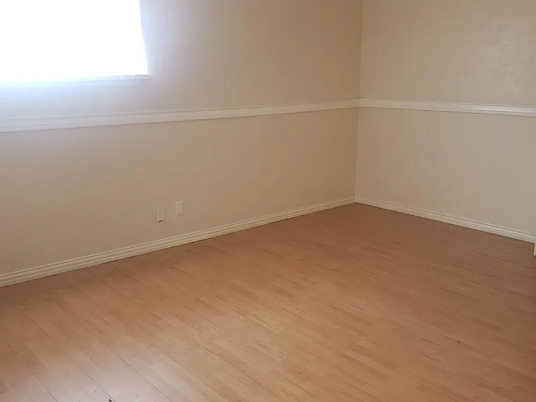 219 E Cherry Ln — Photo 6