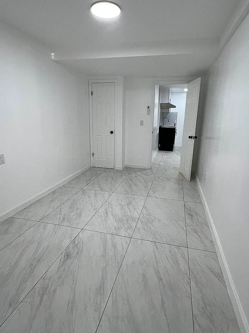 16-91 Linden Street — Photo 3