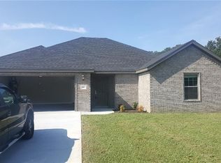 911 Windsor Ct, Gentry, AR 72734