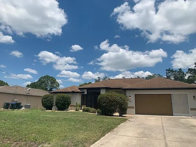 4 bed, 3.0 bath, 2127 sqft, $2,700 — Photo 1