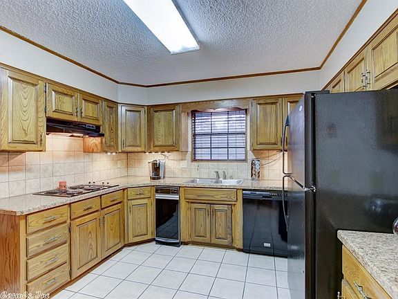 4th image of 2311 Lakeshore Dr