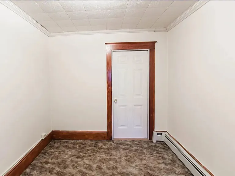 21 N Henderson St #2B — Photo 6