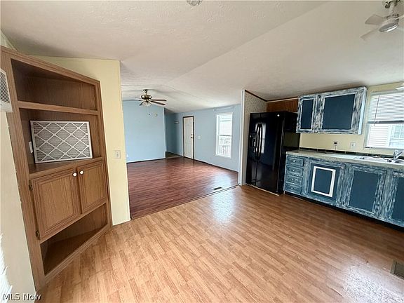 3rd image of 5974 Cleveland Rd #18