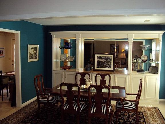 5th image of 4027 Cambridge Cir