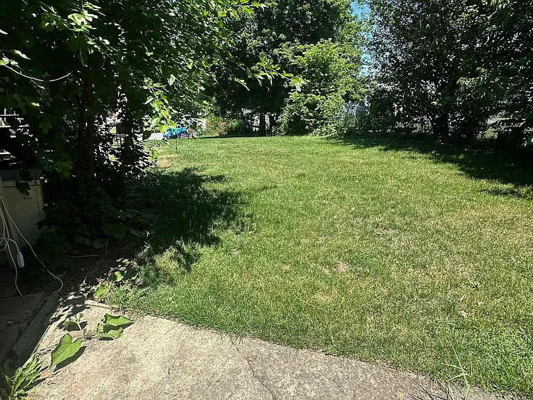 21 W Main St — Photo 8
