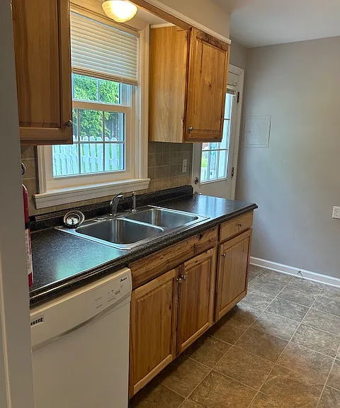 215 Westerly Pkwy — Photo 4