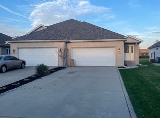 10885 Park St UNIT 8, Winfield, IN 46307