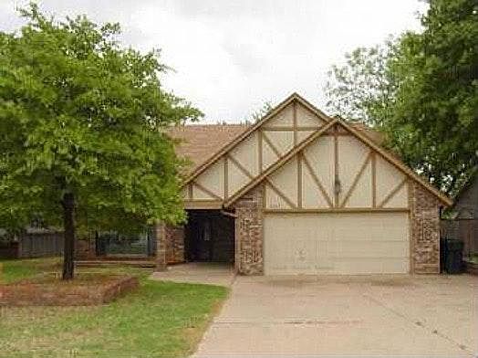 2nd image of 2512 Northwood Ln