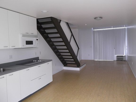 2nd image of 750 11th Ave Unit 204