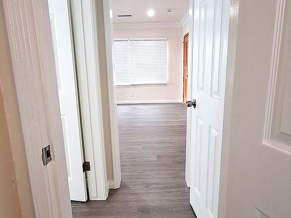 5th image of 725 E Manchester Dr #91