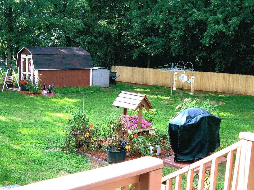 2nd image of 1405 Corey Dr