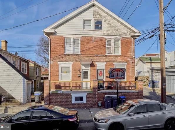 13 Jefferson St, Steelton, PA 17113