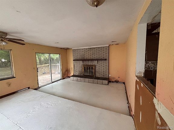 2nd image of 24645 McDonald St